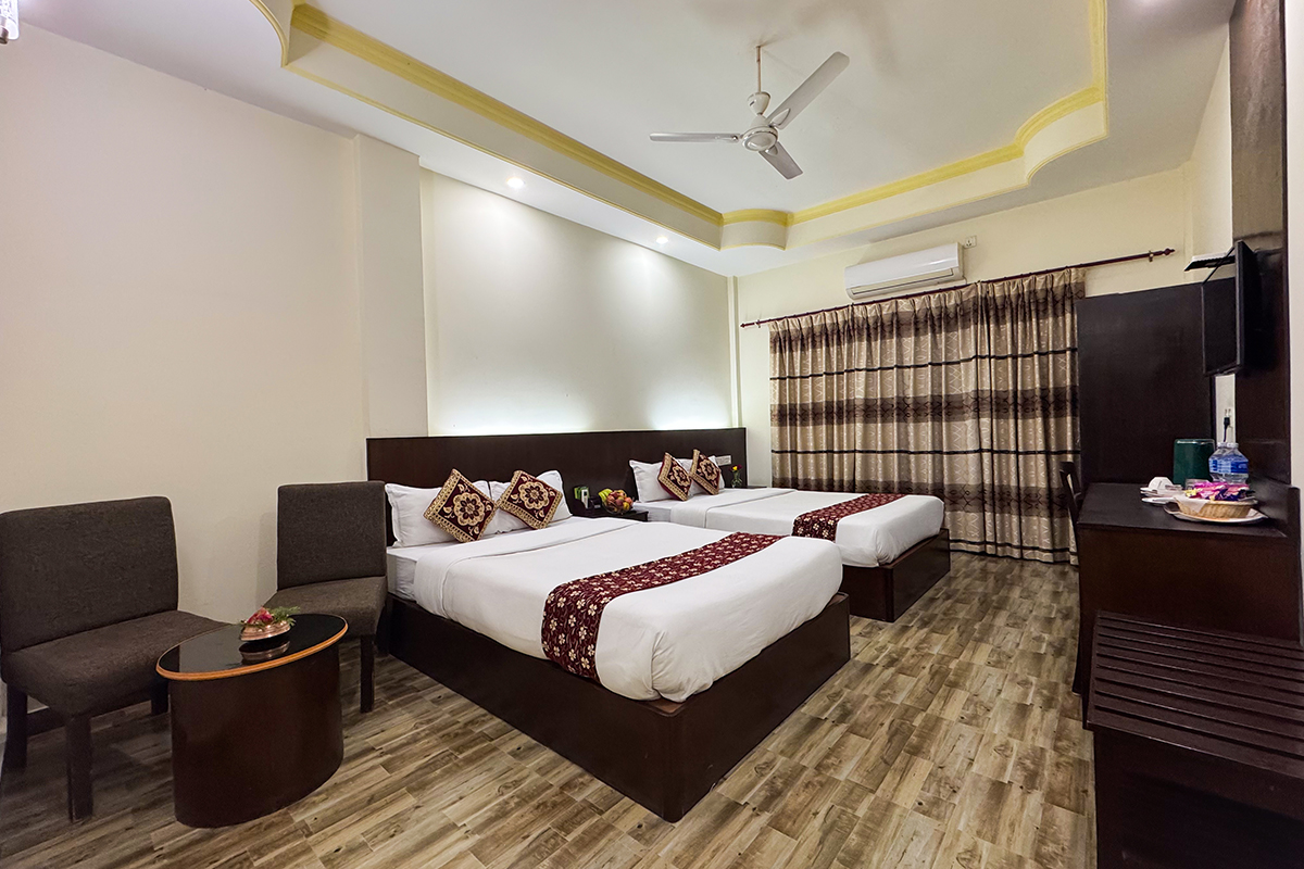 Suite Deluxe / QUADRUPLE Room