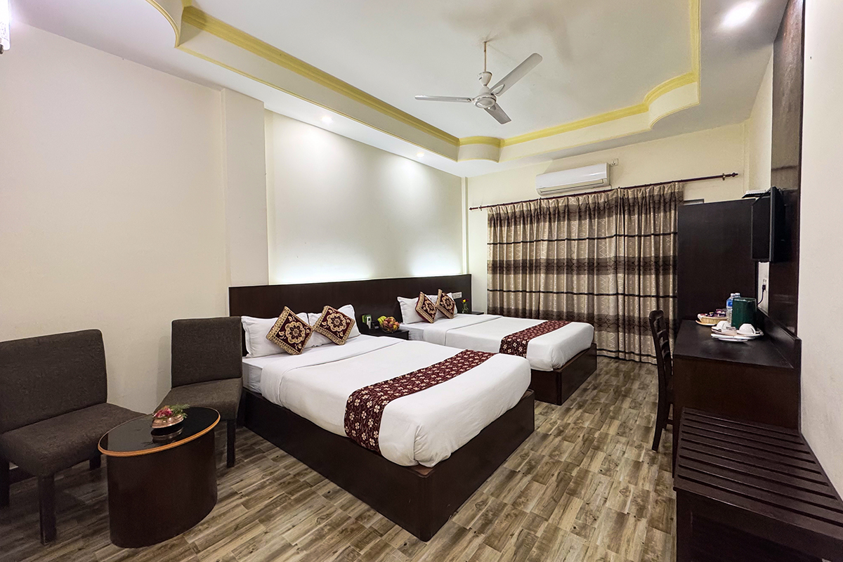 Suite Deluxe / QUADRUPLE Room